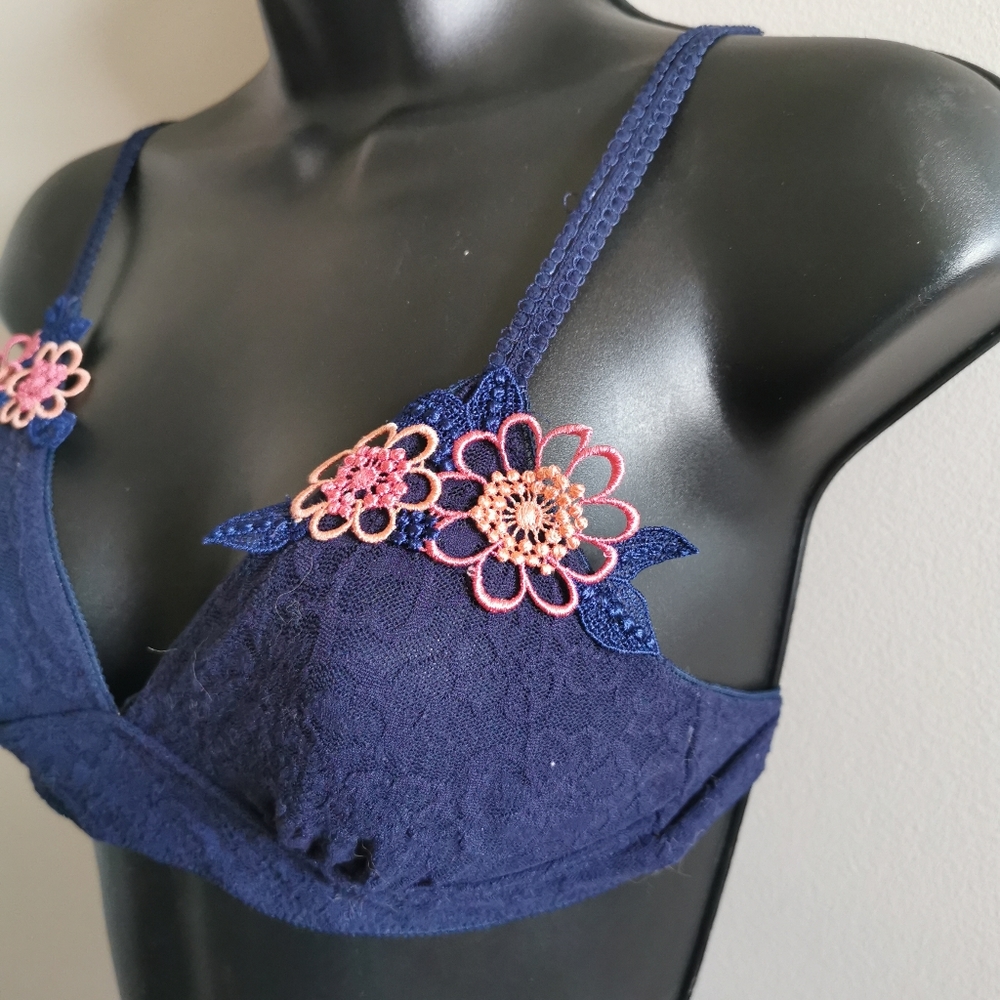 Aerie Soft cup small. Pick any two bras for $30